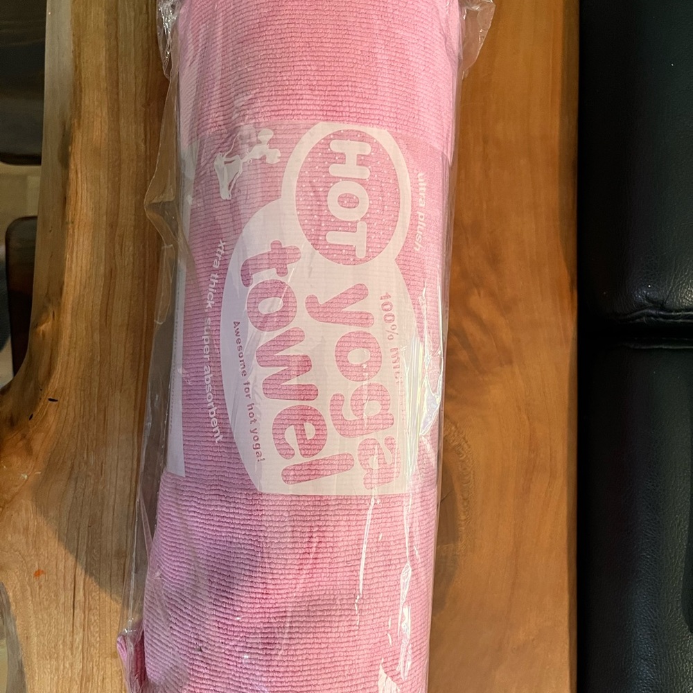 Yogarat- Pink Hot Yoga Towel